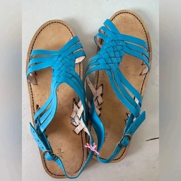 ARTISAN : Authentic Mexican Huaraches - Picture 1 of 2